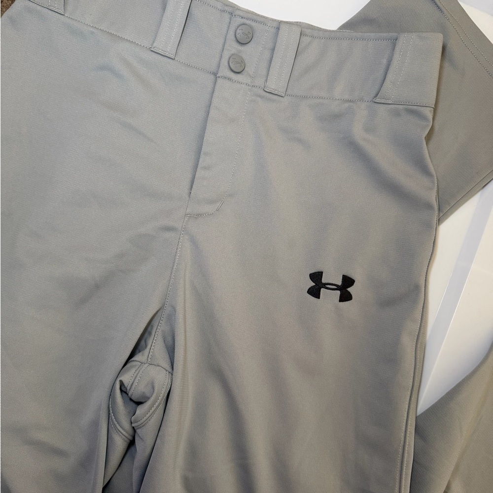 Under Armour Light Gray HEAT GEAR Small BASEBALL Practice Pants with Black Logo